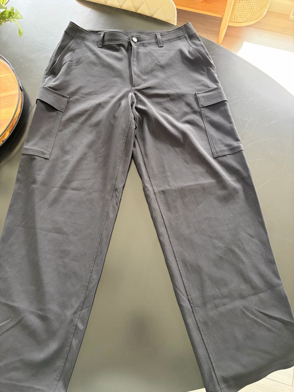 Men’s lululemon cargo pants